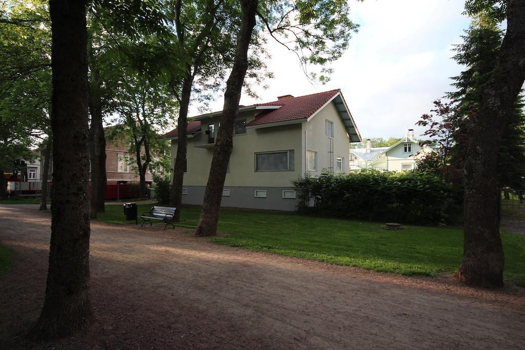 Apartamento Majoitushuoneisto Tuomipuisto Naantali Exterior foto