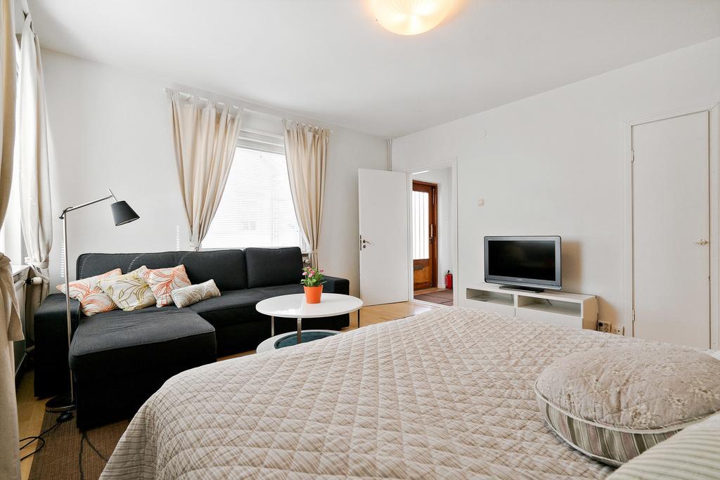 Apartamento Majoitushuoneisto Tuomipuisto Naantali Exterior foto
