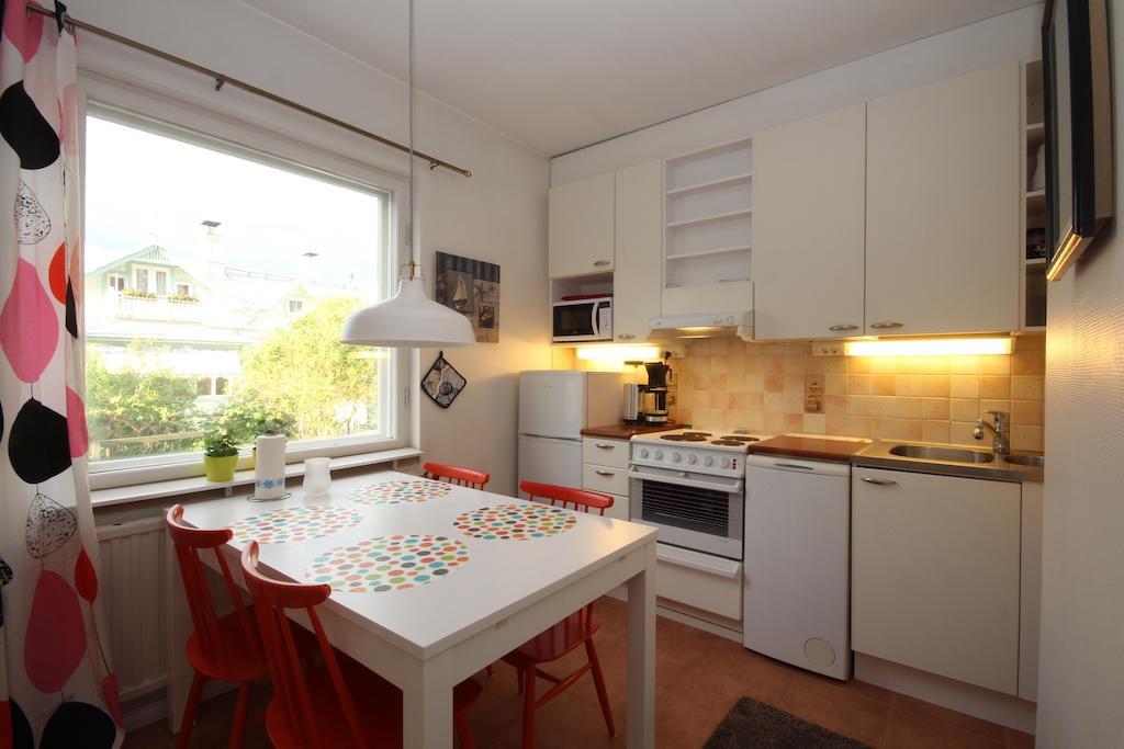 Apartamento Majoitushuoneisto Tuomipuisto Naantali Habitación foto
