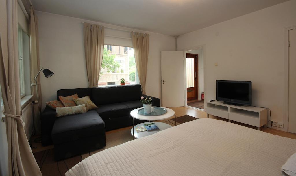 Apartamento Majoitushuoneisto Tuomipuisto Naantali Habitación foto